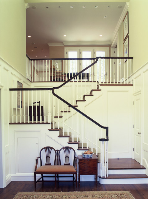 Дизайн зигзагообразной лестницы  с площадкой между этажами
